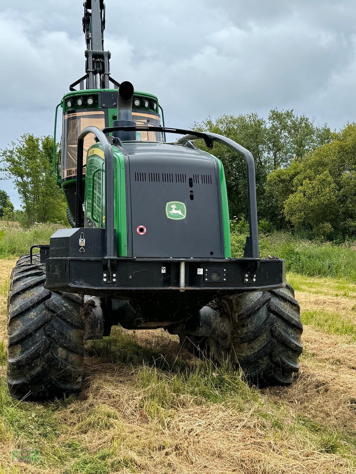 Holzvollernter des Typs John Deere 1270G 8WD, Gebrauchtmaschine in Leinburg (Bild 3)