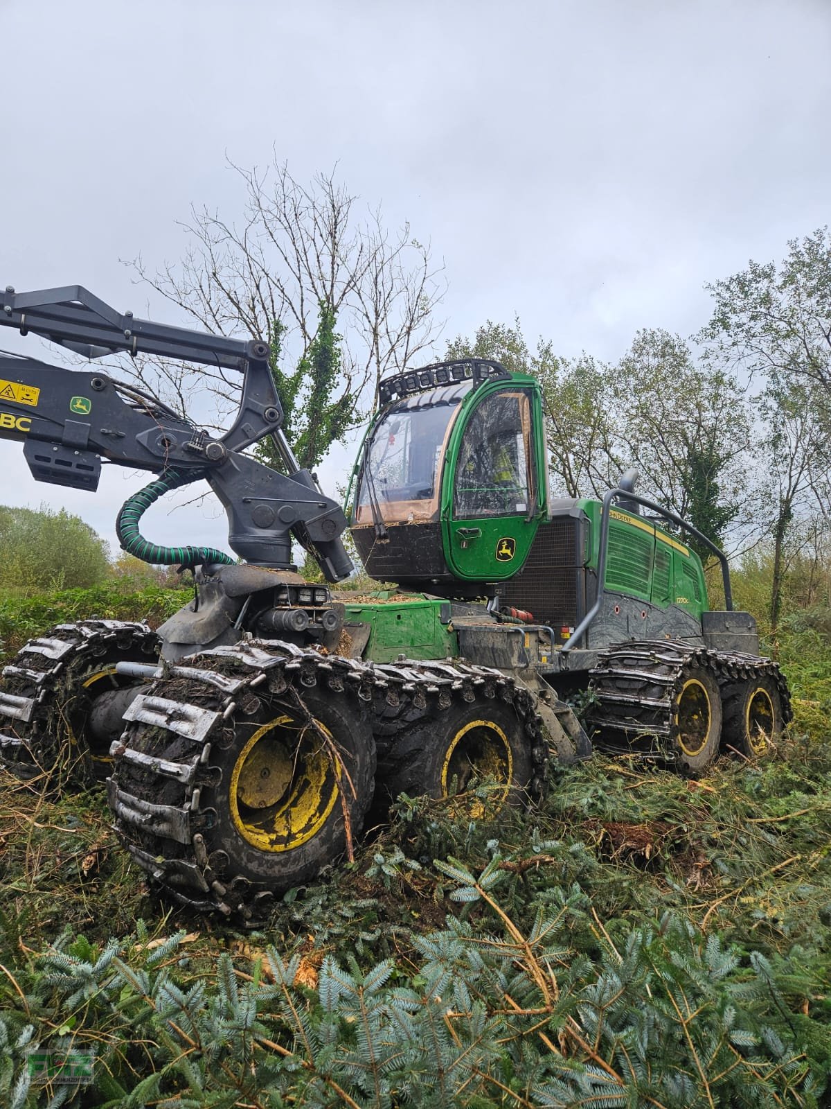 Holzvollernter des Typs John Deere 1270G 8WD, Gebrauchtmaschine in Leinburg (Bild 7)