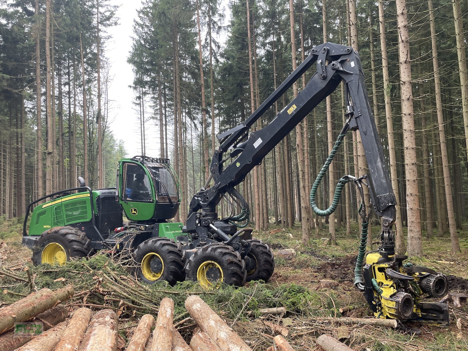 Holzvollernter Türe ait John Deere 1470G, Gebrauchtmaschine içinde Leinburg (resim 3)