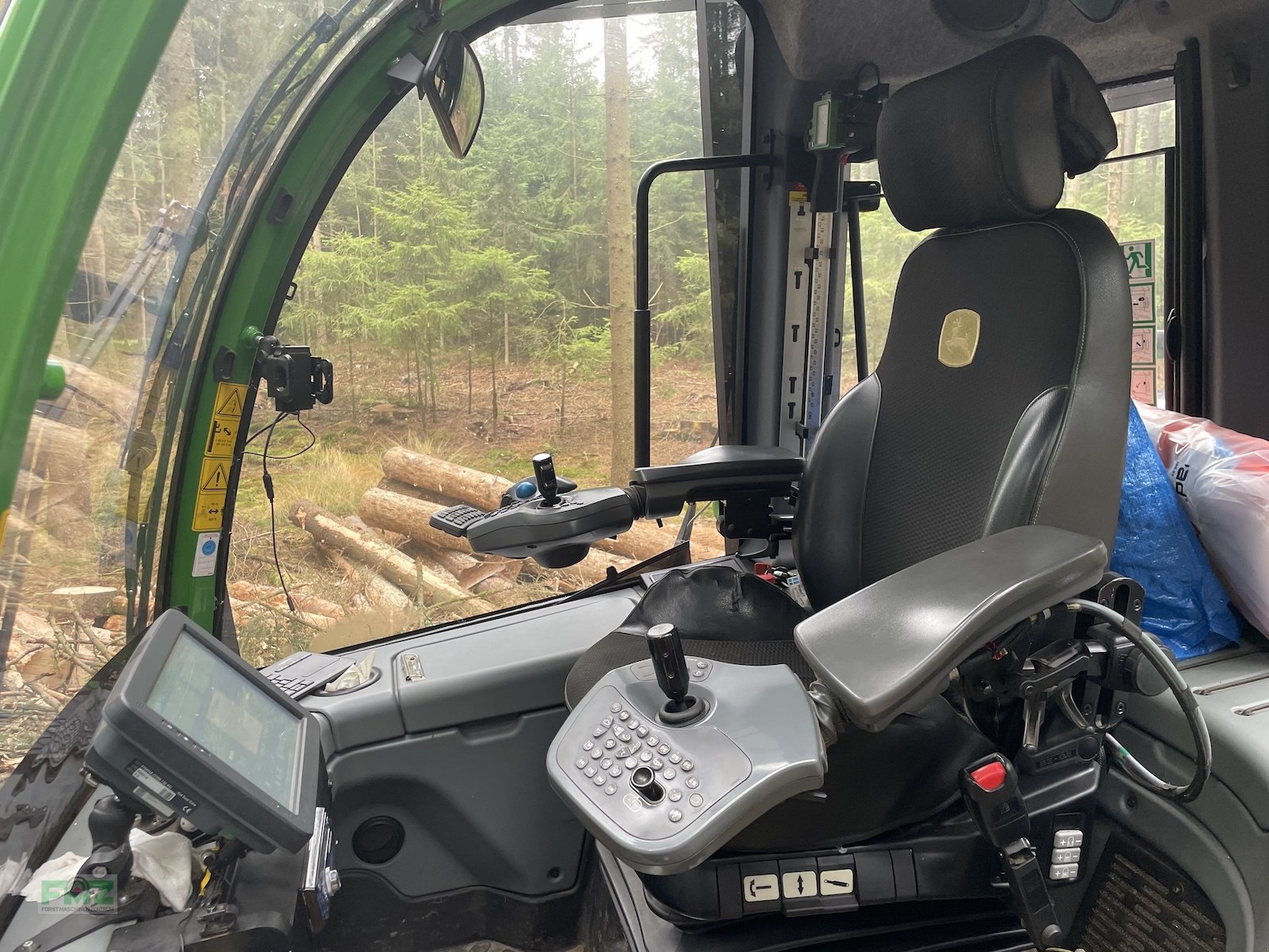 Holzvollernter Türe ait John Deere 1470G, Gebrauchtmaschine içinde Leinburg (resim 11)