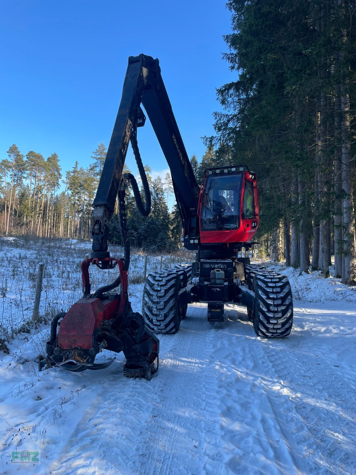 Holzvollernter typu Komatsu 931 XC, Gebrauchtmaschine w Leinburg (Zdjęcie 5)