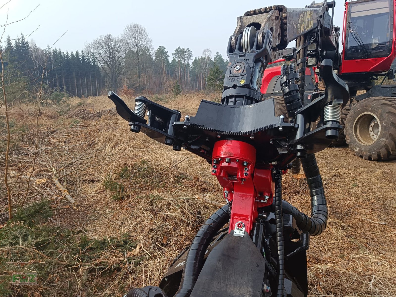 Holzvollernter typu Komatsu S92, Gebrauchtmaschine w Leinburg (Zdjęcie 4)