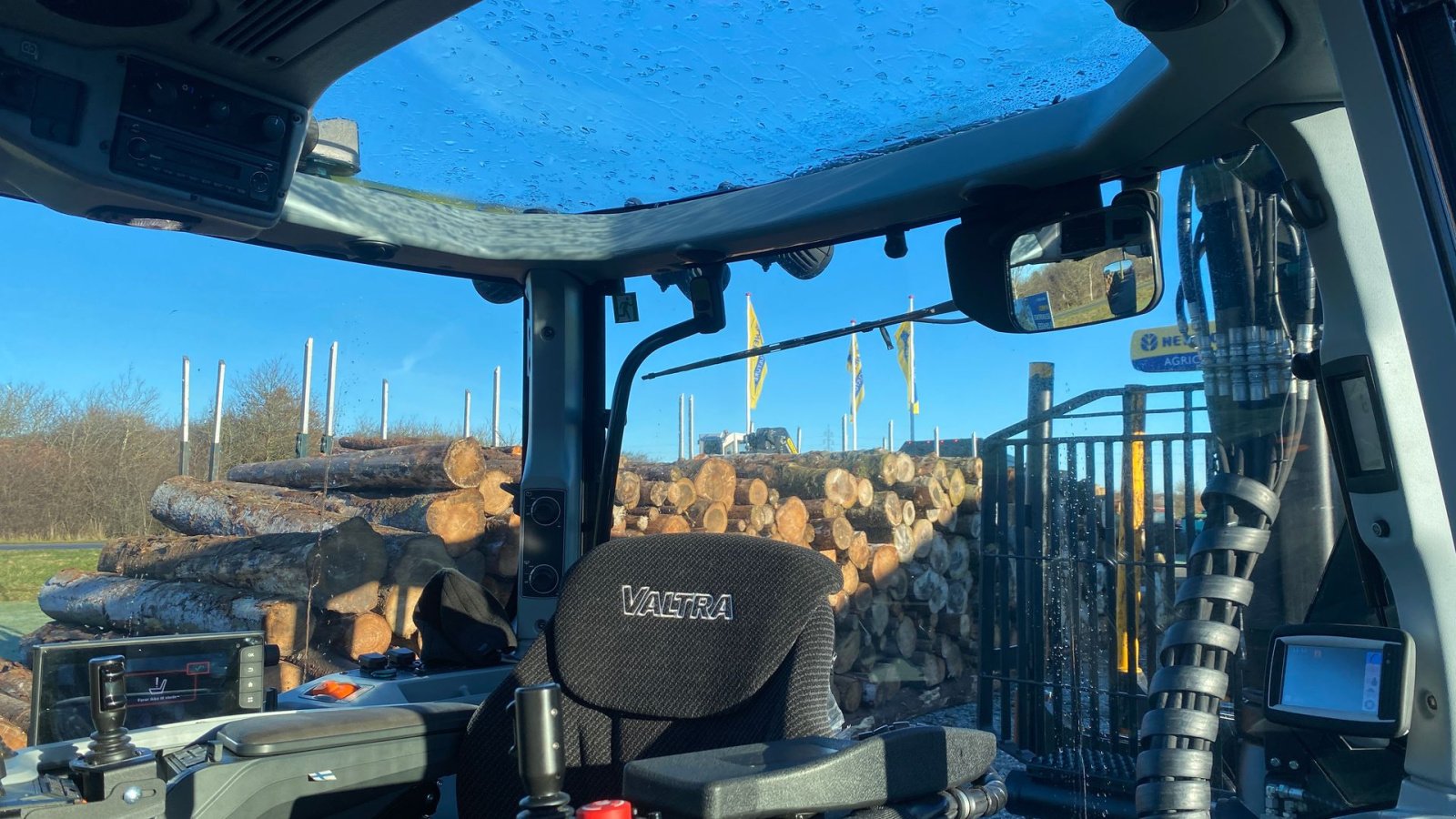 Holzvollernter of the type Kronos 150 4WD kronos +valtra N 175+ 10 kran, Gebrauchtmaschine in Holstebro (Picture 9)