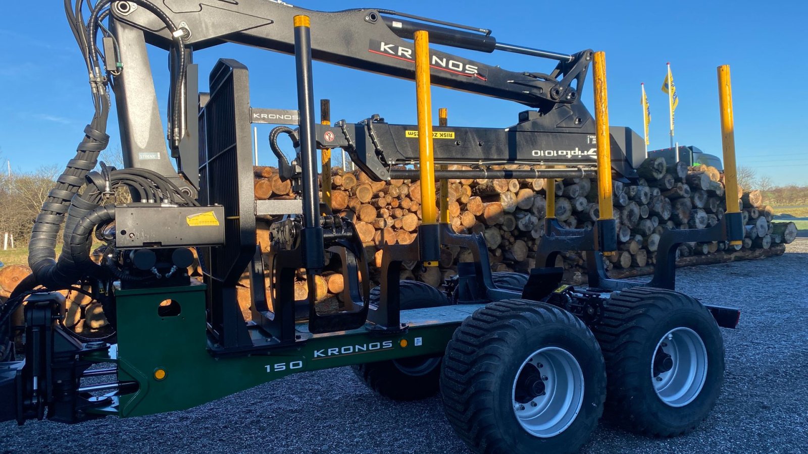 Holzvollernter of the type Kronos 150 4WD kronos +valtra N 175+ 10 kran, Gebrauchtmaschine in Holstebro (Picture 3)