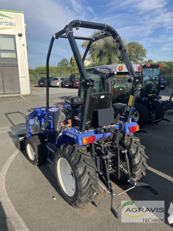 Hopfentraktor des Typs Iseki TM 3267 AL ECO, Neumaschine in Lage (Bild 3)