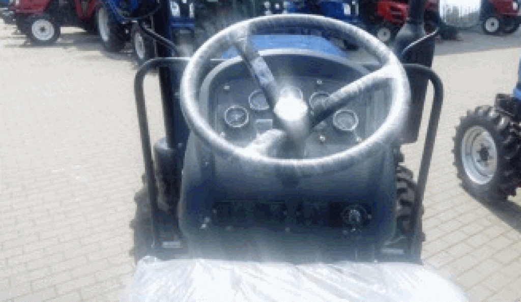 Hopfentraktor des Typs Jinma 264 СЕ, Neumaschine in Львів (Bild 2)