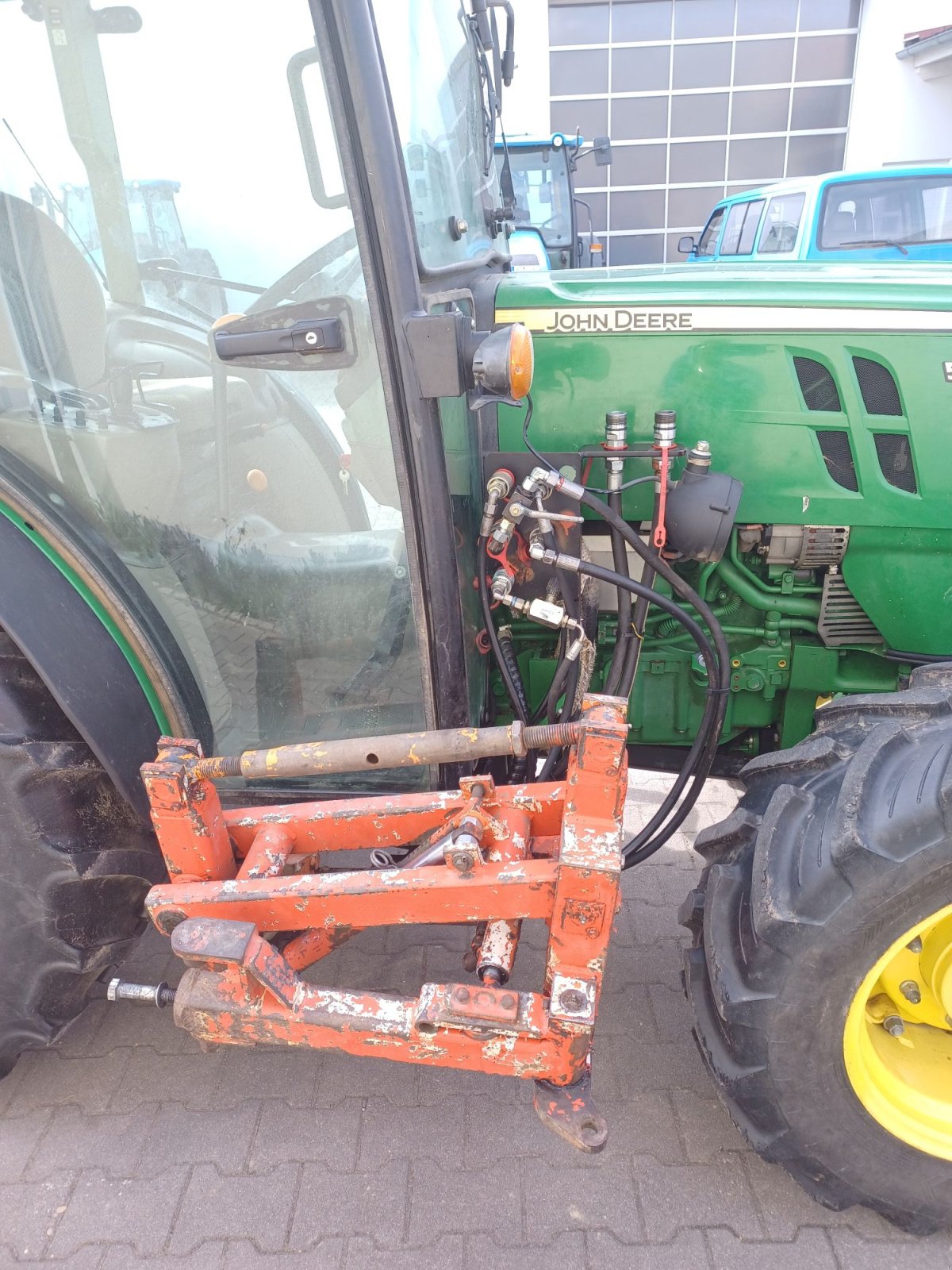 Hopfentraktor des Typs John Deere 5085 GF, Gebrauchtmaschine in Au/Hallertau (Bild 8)