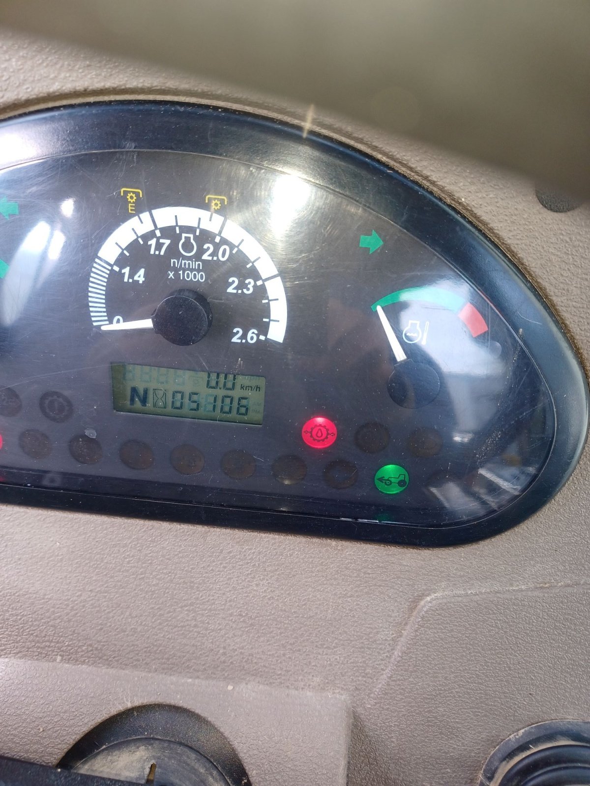 Hopfentraktor des Typs John Deere 5085 GF, Gebrauchtmaschine in Au/Hallertau (Bild 9)