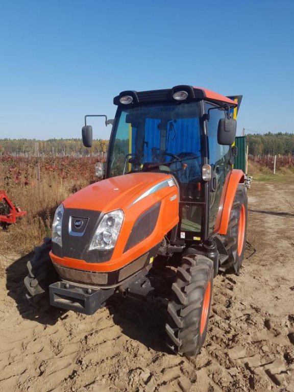 Hopfentraktor des Typs Kioti NX4510C, Neumaschine in Київ (Bild 1)