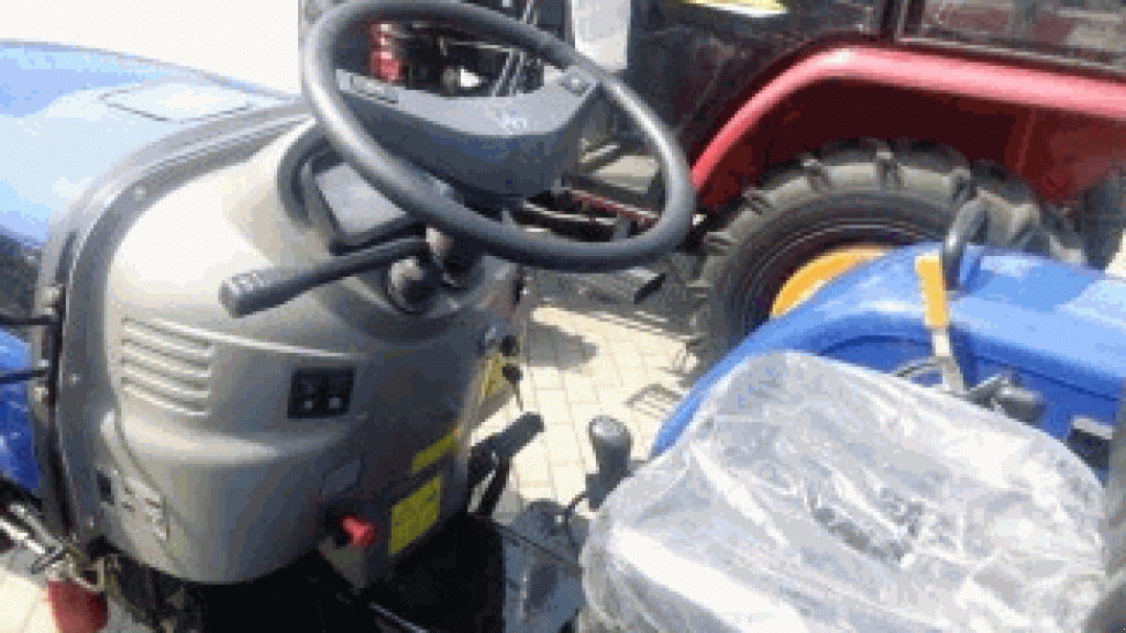 Hopfentraktor typu LOVOL Lovol TE 244, Neumaschine v Львів (Obrázek 2)