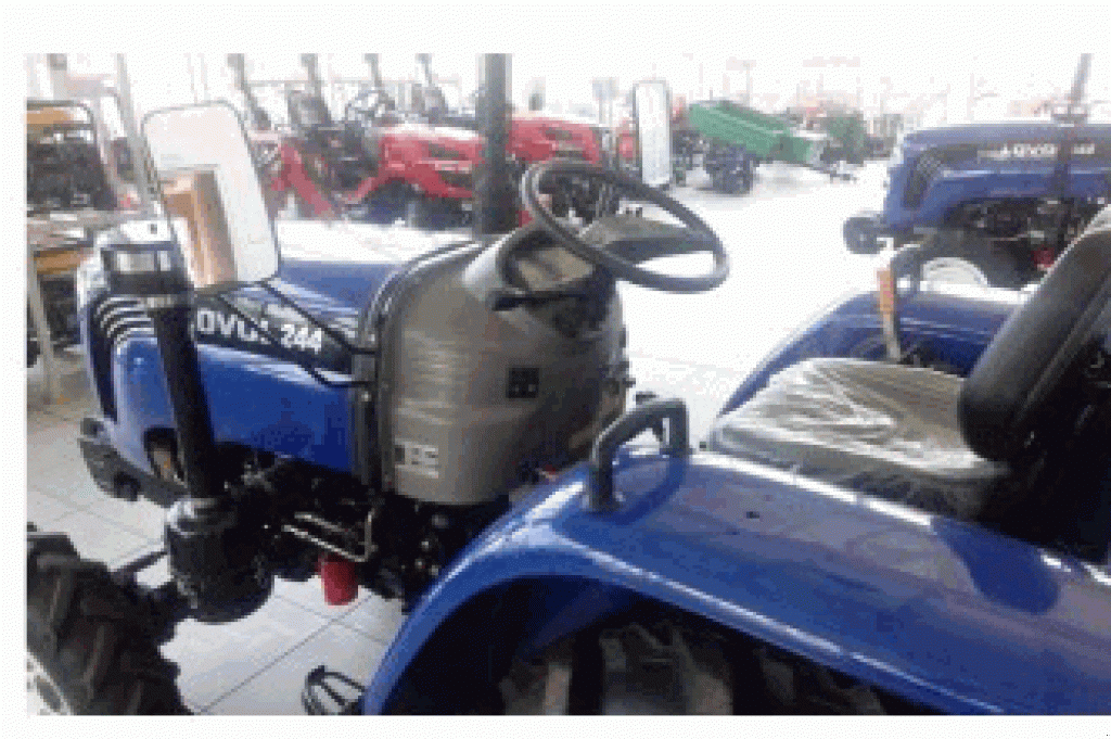 Hopfentraktor typu LOVOL Lovol TE 244, Neumaschine v Львів (Obrázek 3)