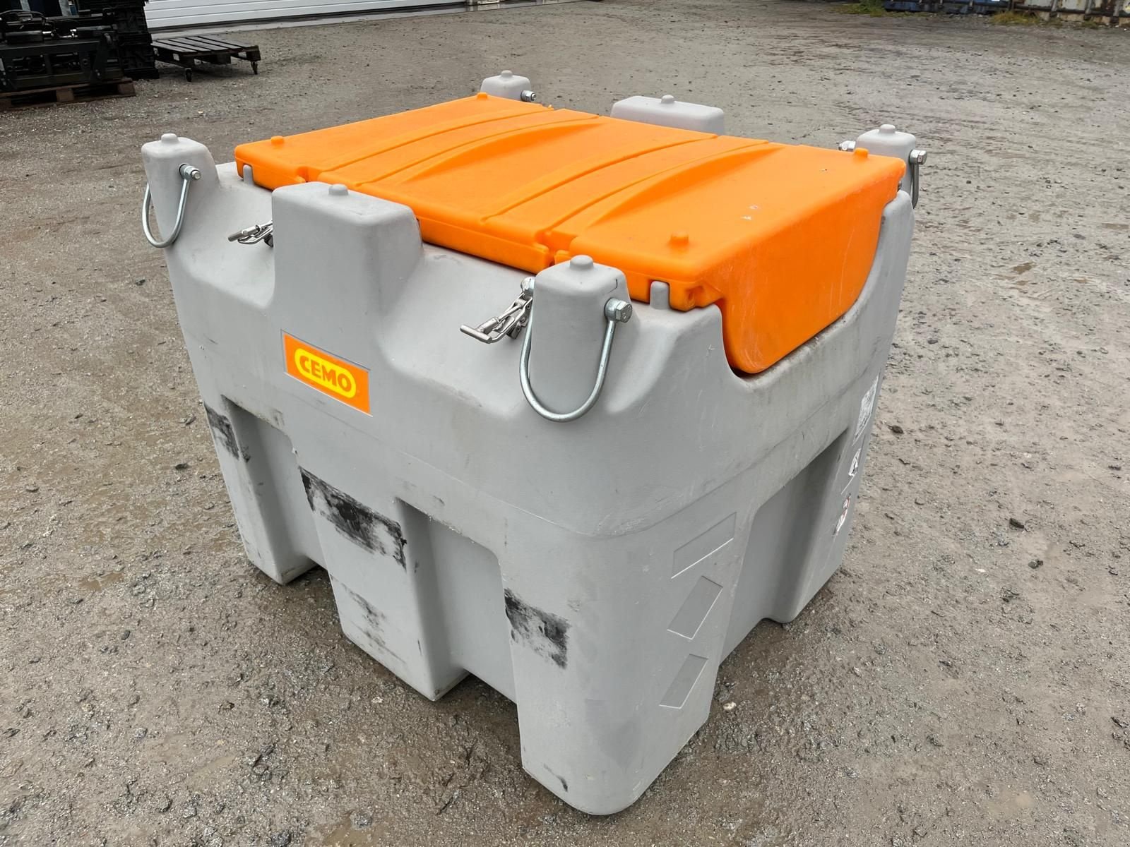 Hubgerüst of the type Sonstige Dieseltank, Gebrauchtmaschine in NATTERNBACH (Picture 1)