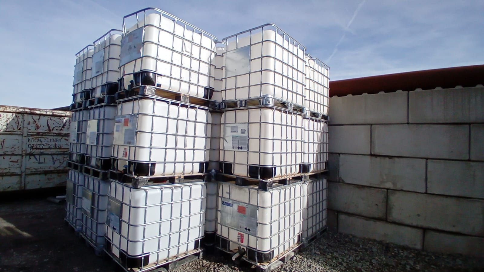 Hubgerüst of the type Sonstige IPC-Container 1000 L, Gebrauchtmaschine in NATTERNBACH (Picture 2)