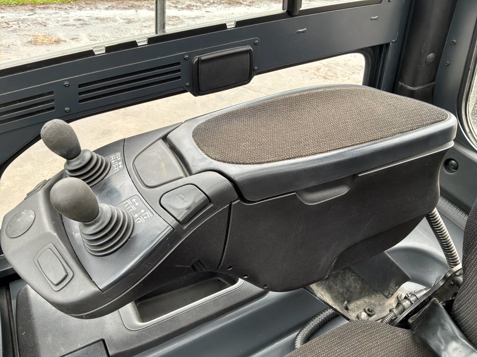 Hubmaststapler typu Linde E 25, Gebrauchtmaschine v Ardooie (Obrázek 23)