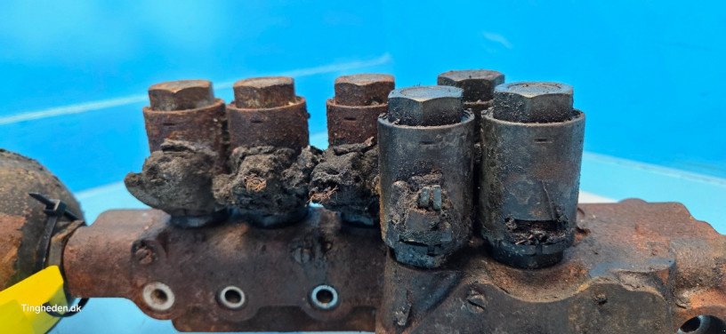 Hydraulik typu CLAAS Axion 810, Gebrauchtmaschine v Hemmet (Obrázek 8)