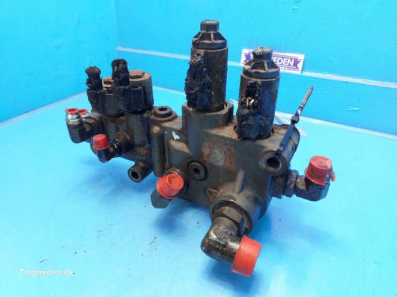 Hydraulik typu CLAAS Axion 840, Gebrauchtmaschine v Hemmet (Obrázek 4)