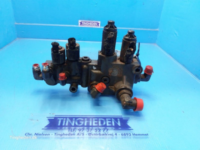 Hydraulik des Typs CLAAS Axion 840, Gebrauchtmaschine in Hemmet (Bild 1)