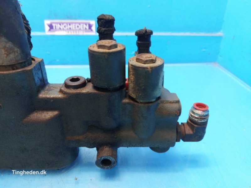 Hydraulik typu CLAAS Axion 840, Gebrauchtmaschine v Hemmet (Obrázek 9)