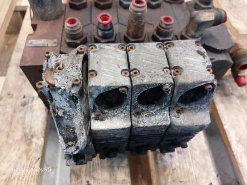 Hydraulik typu CLAAS Axion 840, Gebrauchtmaschine v Hemmet (Obrázek 10)