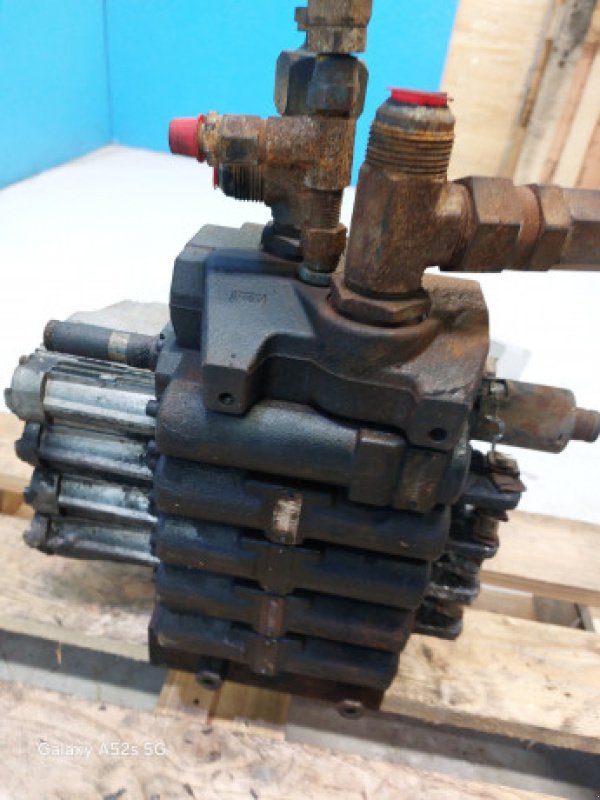 Hydraulik typu CLAAS Axion 840, Gebrauchtmaschine v Hemmet (Obrázek 17)