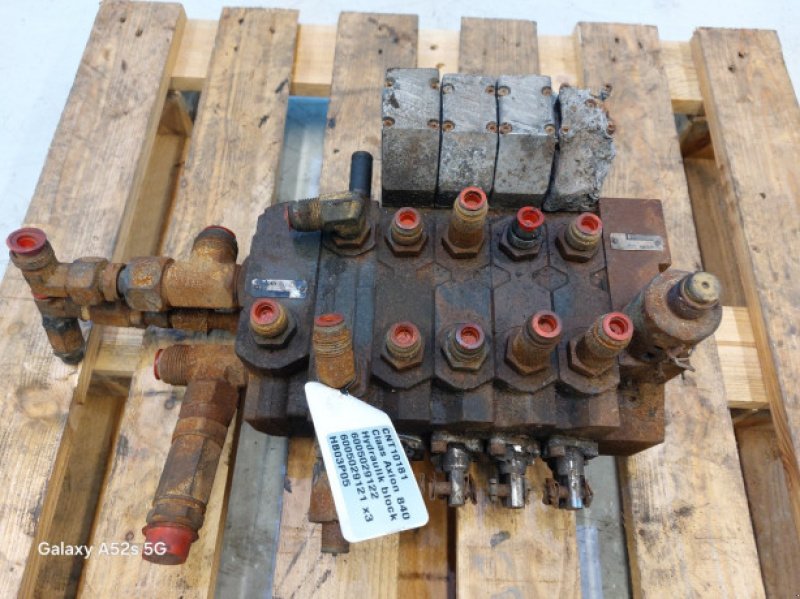 Hydraulik typu CLAAS Axion 840, Gebrauchtmaschine v Hemmet (Obrázek 4)