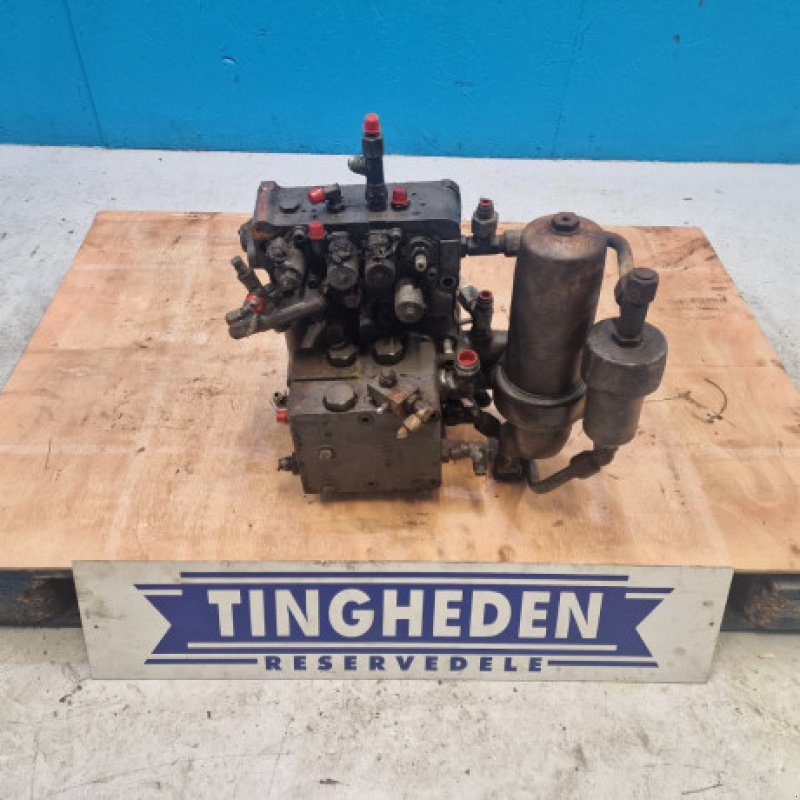 Hydraulik typu CLAAS Axion 840, Gebrauchtmaschine v Hemmet (Obrázek 1)