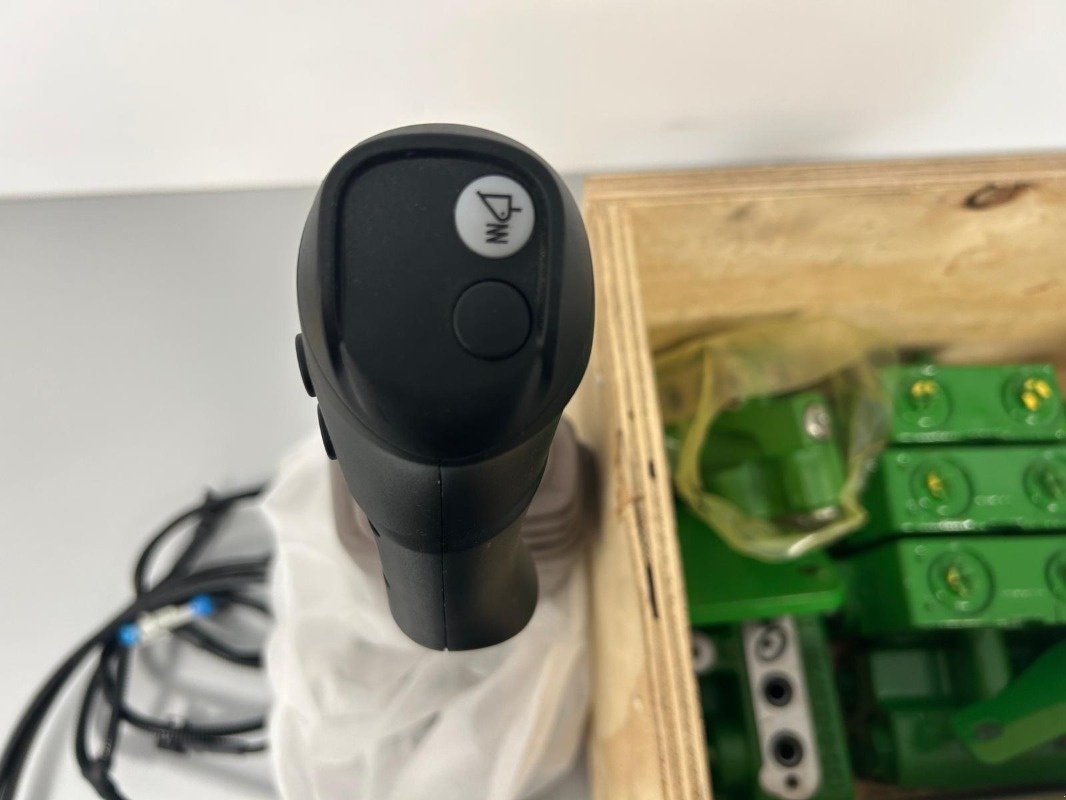 Hydraulik typu John Deere Einhebelsteuergerät mechanisch vom 6155R, Gebrauchtmaschine v Sittensen (Obrázek 2)