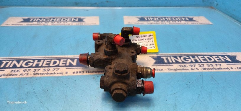 Hydraulik του τύπου Massey Ferguson 3060, Gebrauchtmaschine σε Hemmet (Φωτογραφία 3)