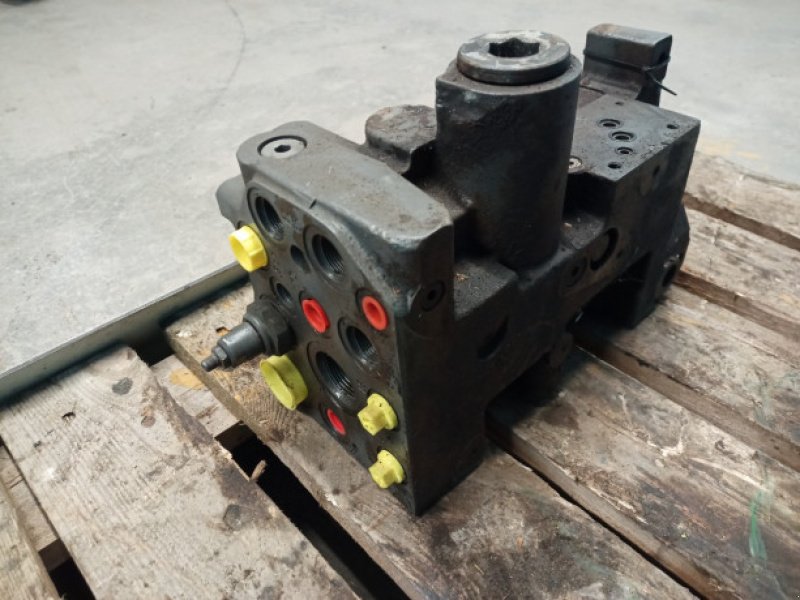 Hydraulik typu Massey Ferguson 8690, Gebrauchtmaschine v Hemmet (Obrázek 4)