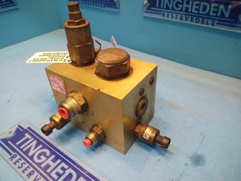 hydraulische Anlage типа Case 8010, Gebrauchtmaschine в Hemmet (Фотография 3)