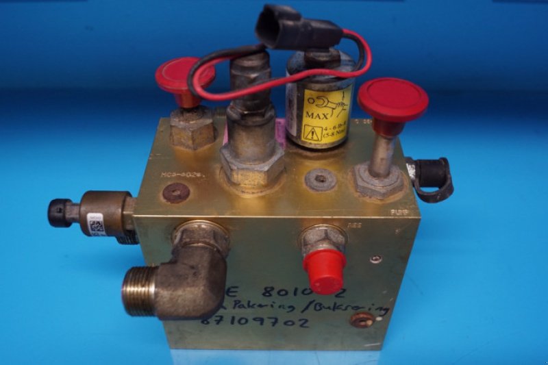 hydraulische Anlage типа Case 8010, Gebrauchtmaschine в Hemmet (Фотография 3)