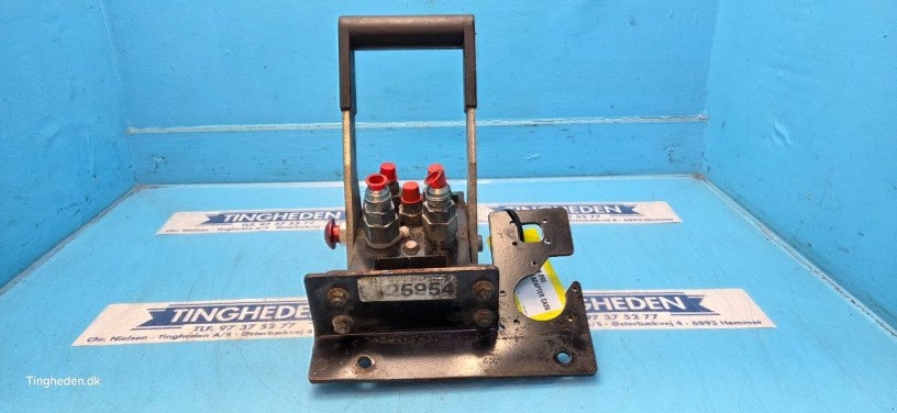 hydraulische Anlage типа MacDon D60, Gebrauchtmaschine в Hemmet (Фотография 3)