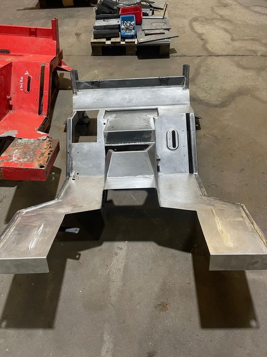 Kabine des Typs Lindner 1500-1700, Neumaschine in NATTERNBACH (Bild 8)