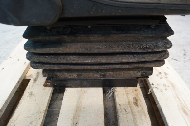 Kabine of the type Massey Ferguson 32, Gebrauchtmaschine in Hemmet (Picture 4)