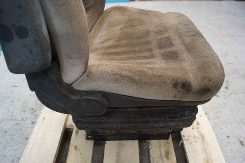 Kabine of the type Massey Ferguson 32, Gebrauchtmaschine in Hemmet (Picture 3)