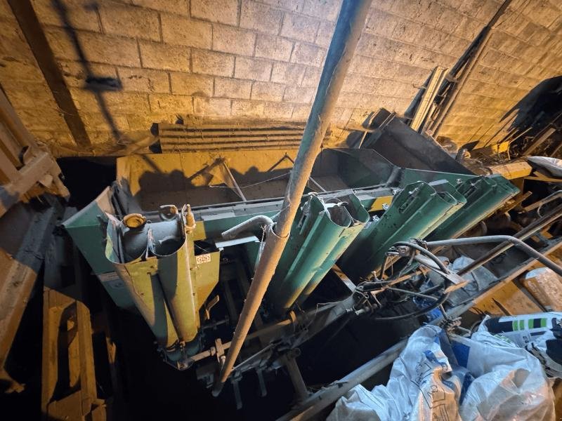 Kartoffellegemaschine типа Hassia 4 RANGS, Gebrauchtmaschine в ESCAUDOEUVRES (Фотография 2)