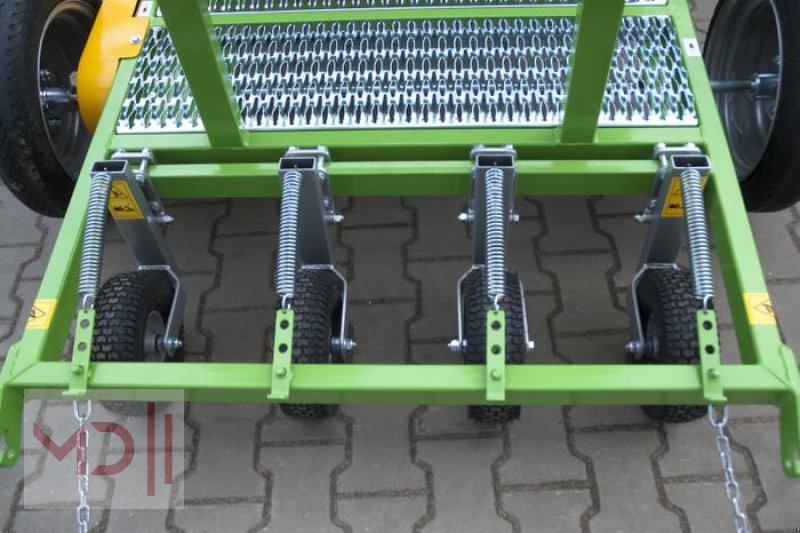 Kartoffellegemaschine tip MD Landmaschinen BO Pflanzmaschine 3-4-5-Reihen, Knoblauch, Steckzwiebel, Neumaschine in Zeven (Poză 19)