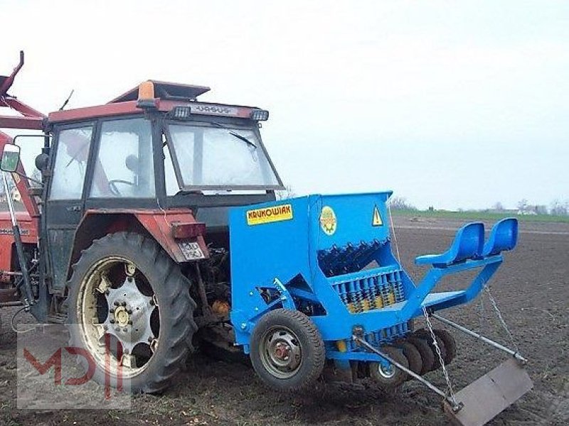 Kartoffellegemaschine a típus MD Landmaschinen KR Pflanzmaschine für Steckzwiebel S287, Neumaschine ekkor: Zeven (Kép 1)