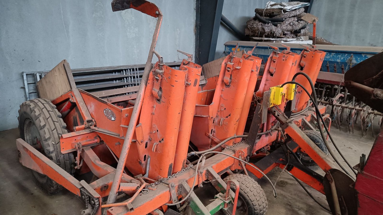 Kartoffellegemaschine Türe ait Sonstige 4 rækket med Viby bejdsetank & sporløsner, Gebrauchtmaschine içinde Egtved (resim 1)
