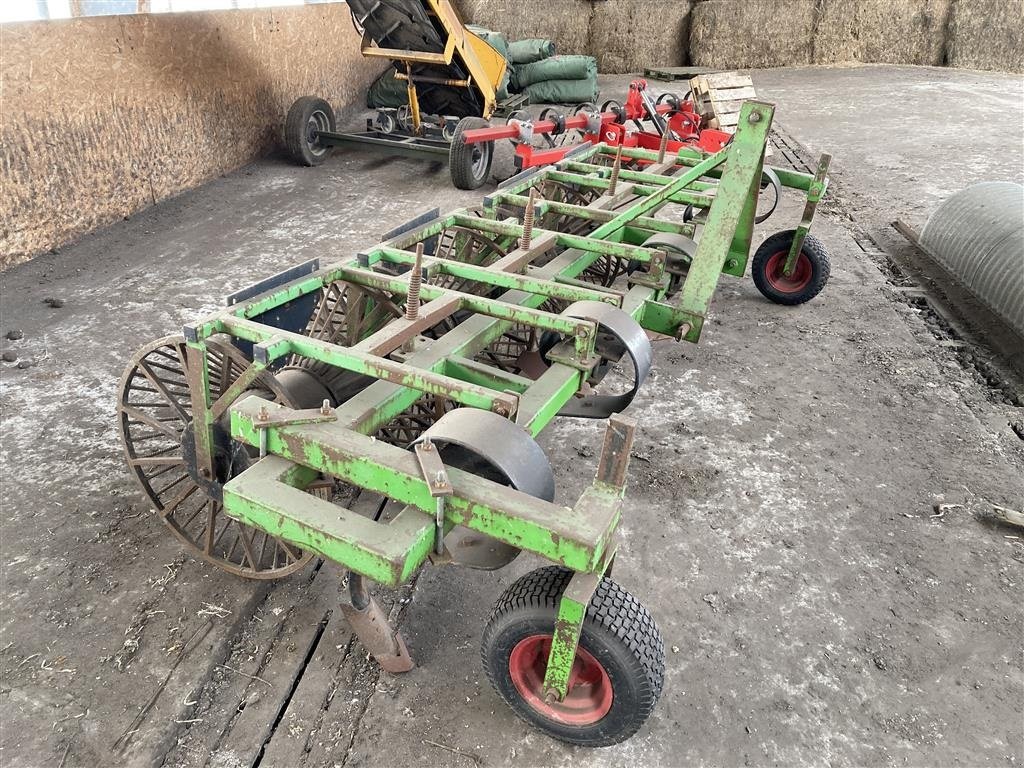 Kartoffellegemaschine типа Sonstige Kartoffelhypper 4rk. M/Gitter ruller, Gebrauchtmaschine в Horsens (Фотография 2)