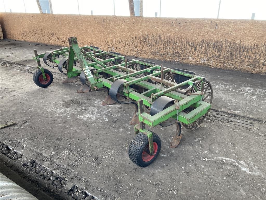 Kartoffellegemaschine типа Sonstige Kartoffelhypper 4rk. M/Gitter ruller, Gebrauchtmaschine в Horsens (Фотография 1)