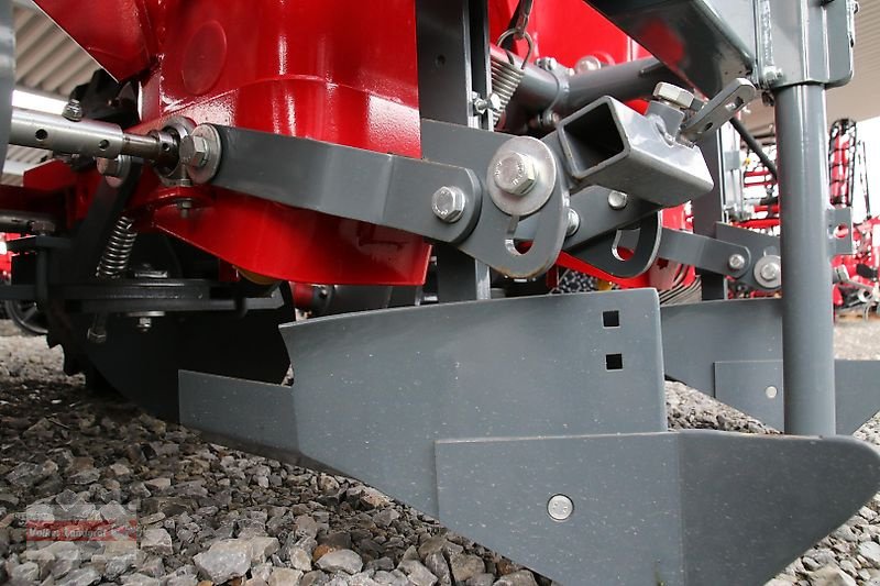 Kartoffellegemaschine Türe ait Unia Kora 4H Kartoffellegemaschine 4 reihig, Neumaschine içinde Ostheim/Rhön (resim 11)