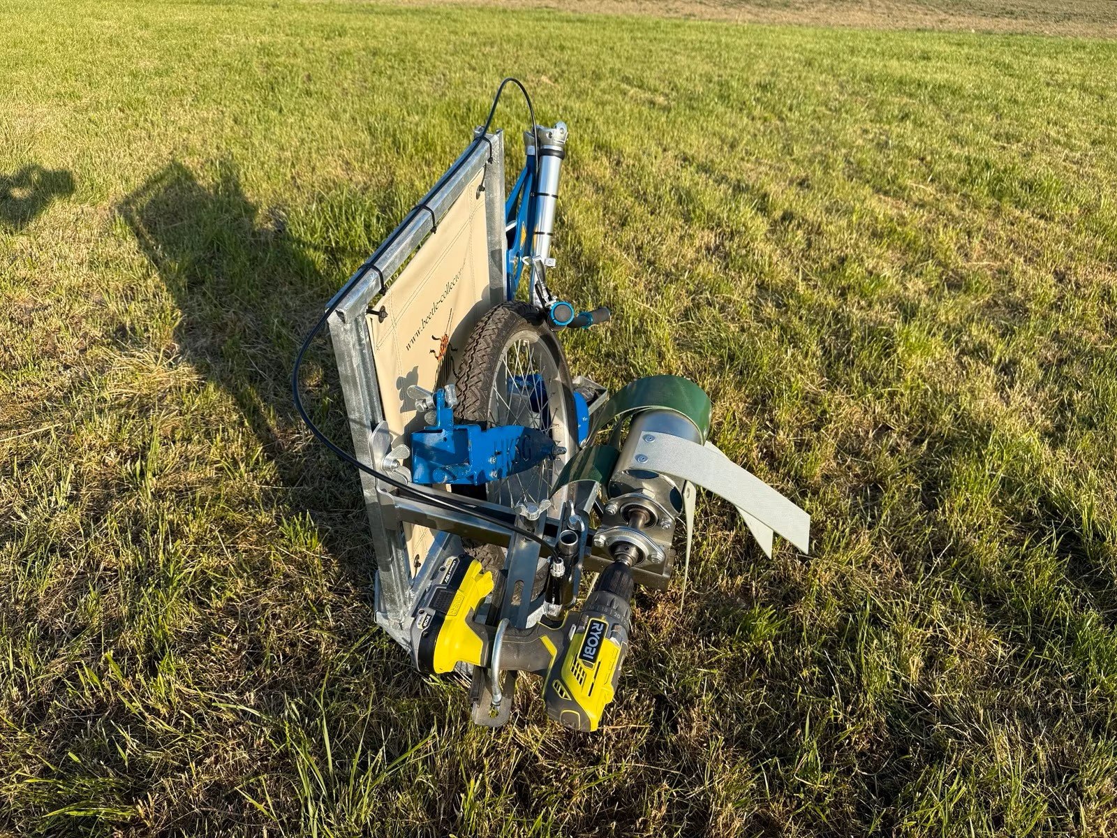 Kartoffelpflegetechnik typu Gallinger Maschinenbau Beetle Collector HKSG, Neumaschine w Halsbach (Zdjęcie 4)