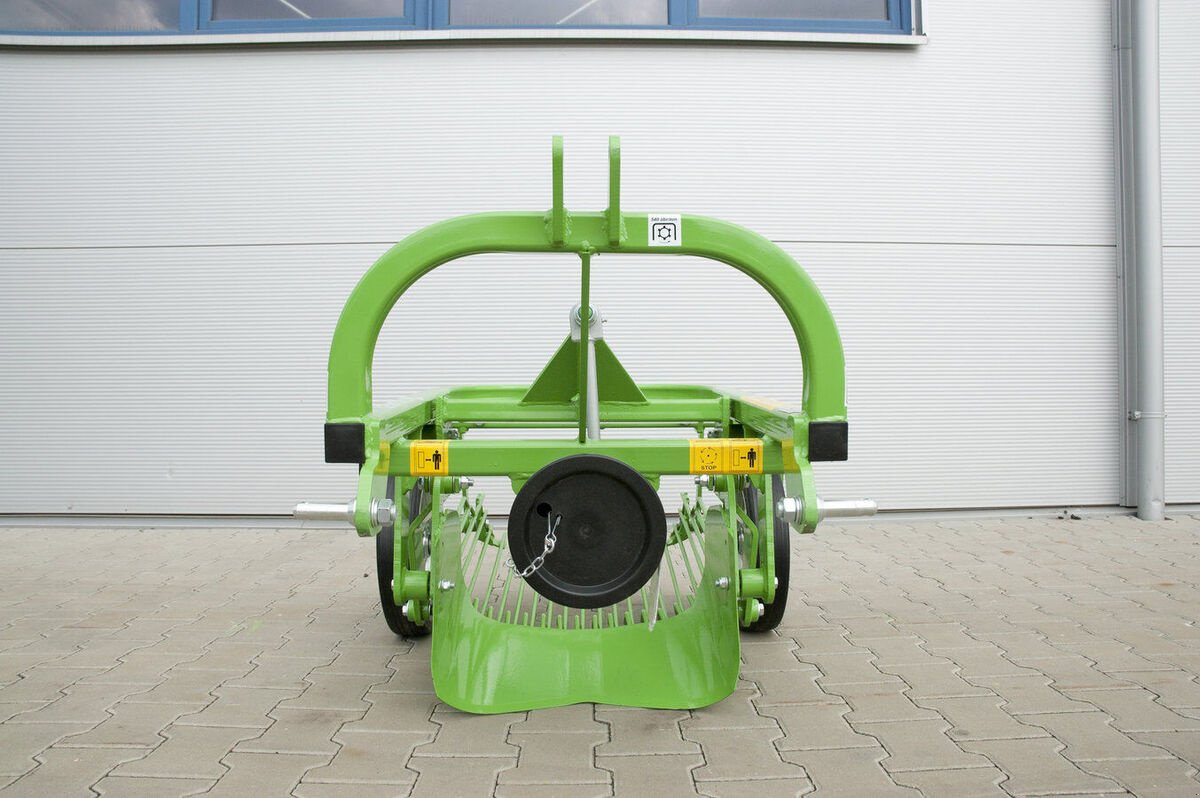 Kartoffelroder des Typs BOMET Schwingsiebroder / potato digger, Neumaschine in Michałowo (Bild 3)