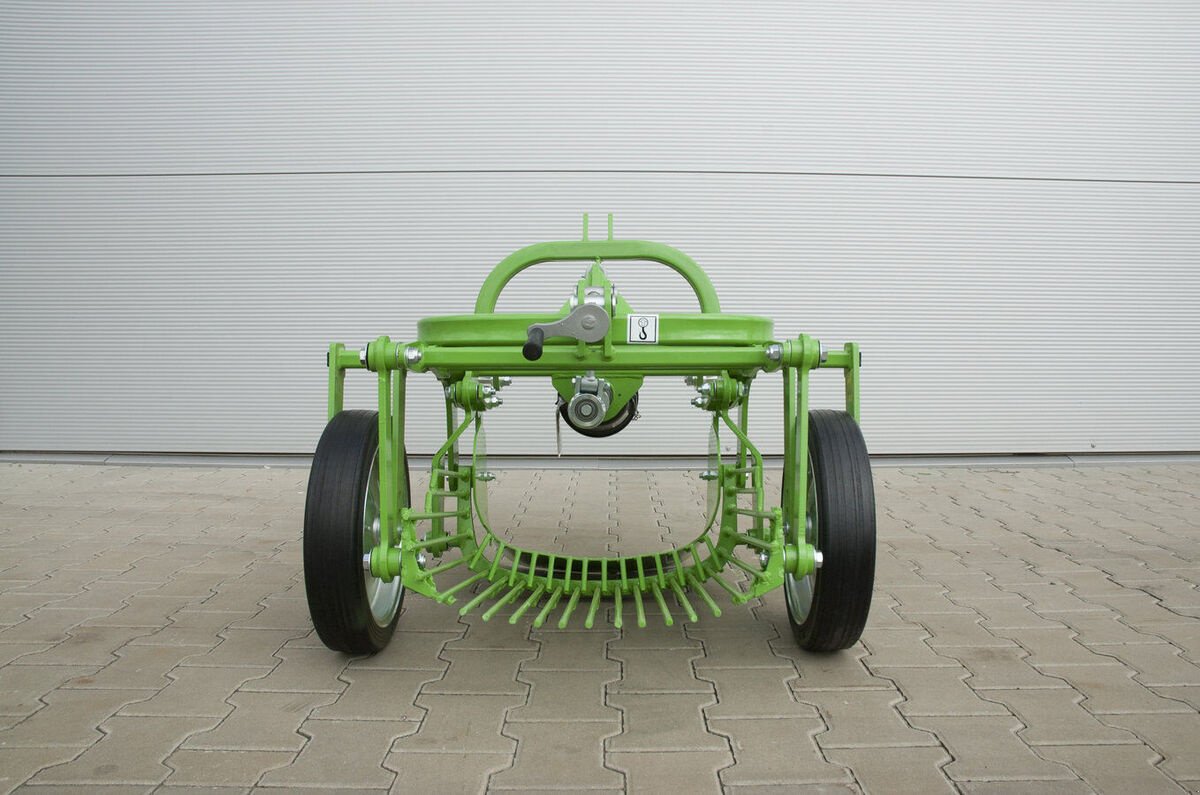 Kartoffelroder des Typs BOMET Schwingsiebroder / potato digger, Neumaschine in Michałowo (Bild 4)