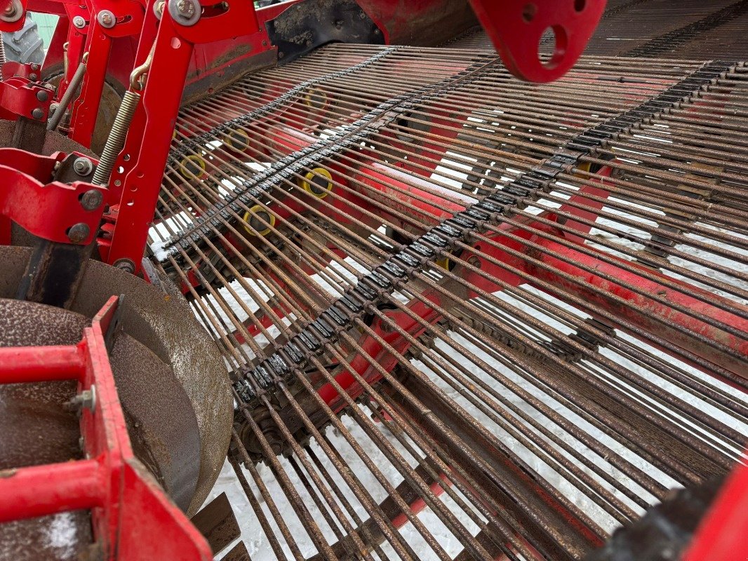 Kartoffelroder типа Grimme Varitron 470, Gebrauchtmaschine в Elmenhorst-Lanken (Фотография 18)