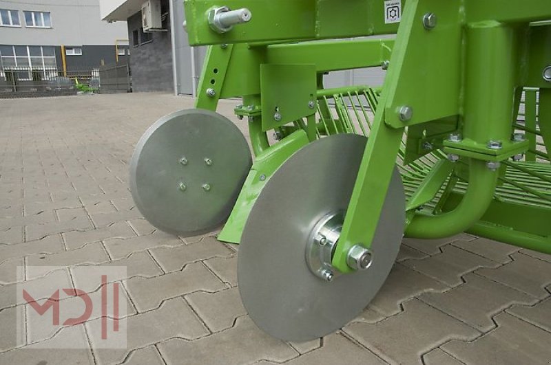 Kartoffelroder des Typs MD Landmaschinen BO Kartoffelroder mit Seitenauswurf Ursa, Neumaschine in Zeven (Bild 9)