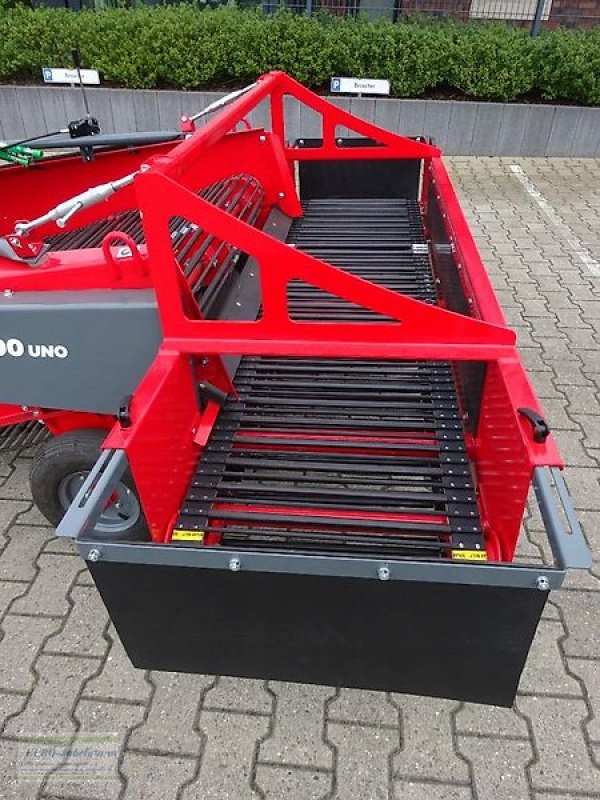Kartoffelroder des Typs Unia Siebkettenroder Wega 1400, 2 Reihen, inkl. Querband hinten für seitliche Ablage, hydraulischer Antrieb mit Auswurf rechts/links NEU, Neumaschine in Itterbeck (Bild 3)