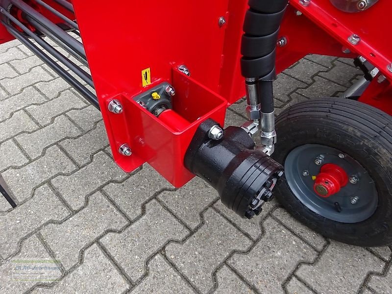 Kartoffelroder des Typs Unia Siebkettenroder Wega 1400, 2 Reihen, inkl. Querband hinten für seitliche Ablage, hydraulischer Antrieb mit Auswurf rechts/links NEU, Neumaschine in Itterbeck (Bild 13)