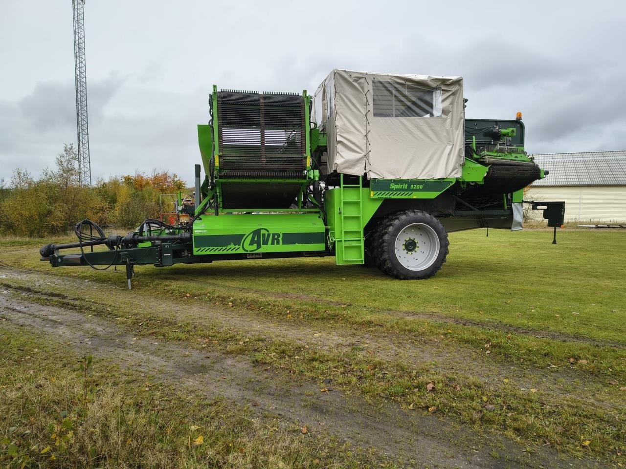 Kartoffelvollernter van het type AVR Spirit 9200CR, Gebrauchtmaschine in Bording (Foto 2)